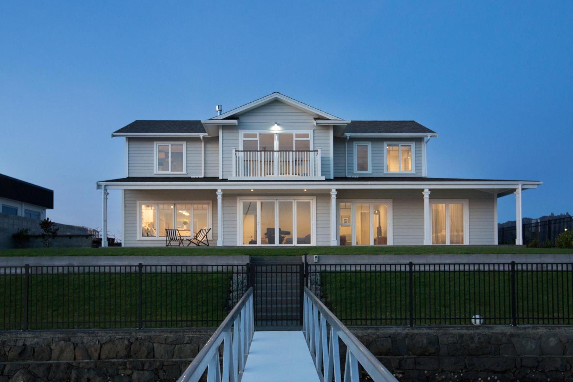 The Boathouse Apartment One Tree Point Exterior photo