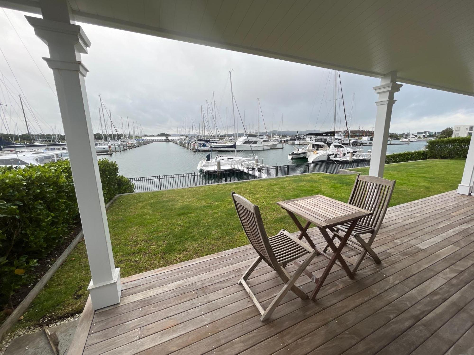 The Boathouse Apartment One Tree Point Exterior photo